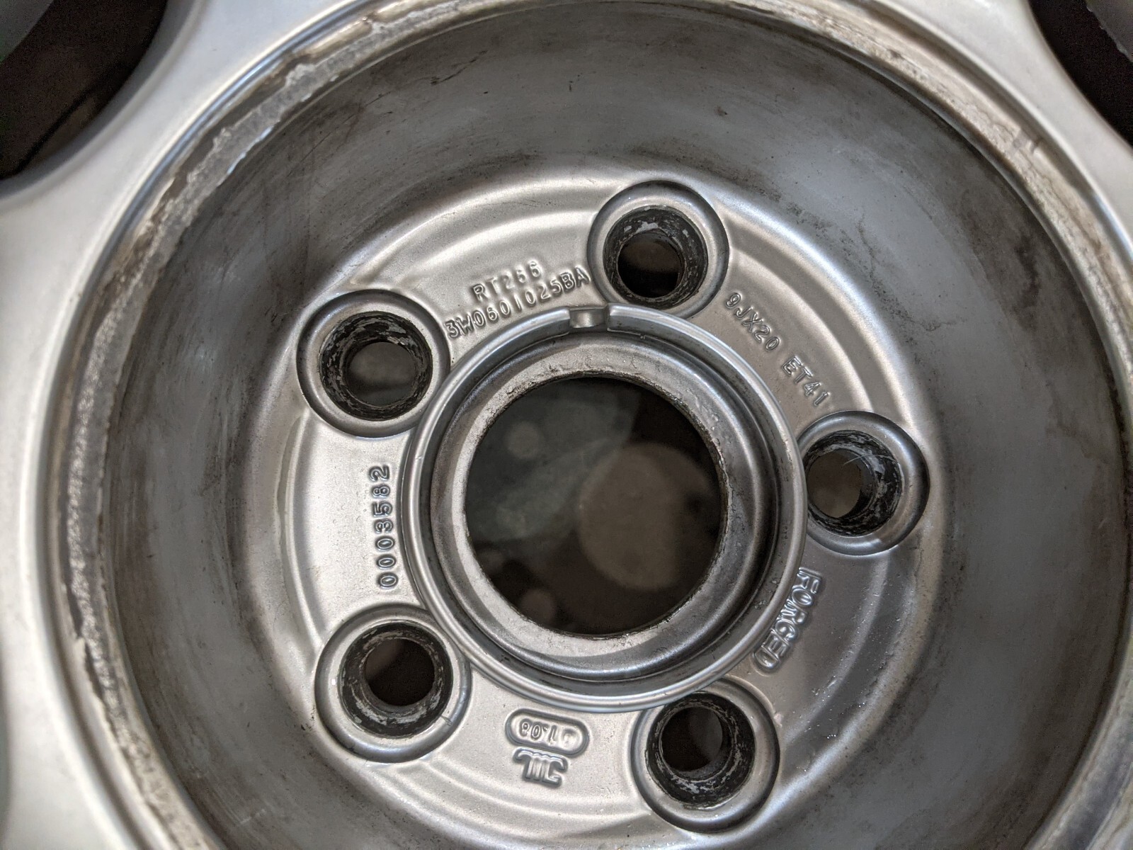 silver & polished Bentley Continental flying spur mulliner 7 spoke OEM wheel 20