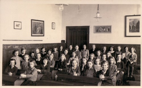 Foto-AK STRALSUND Schule, Mädchenklasse 1932 Foto Genz