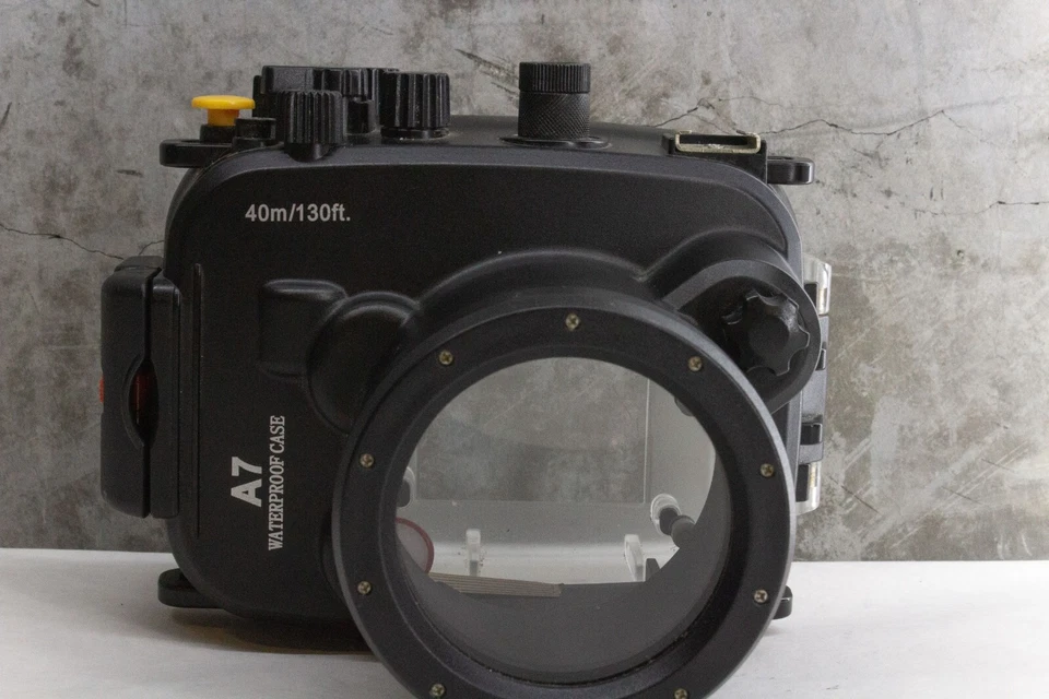 Estojo impermeável Meikon A7 - Modelo: R051-1705-006 - Imagem 2 de 4