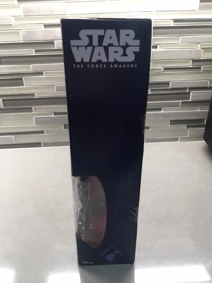 2015 STAR WARS THE FORCE AWAKENS - PRIMEIRA ORDEM TIE FIGHTER COM PILOTO - LACRADO - Imagem 3 de 4