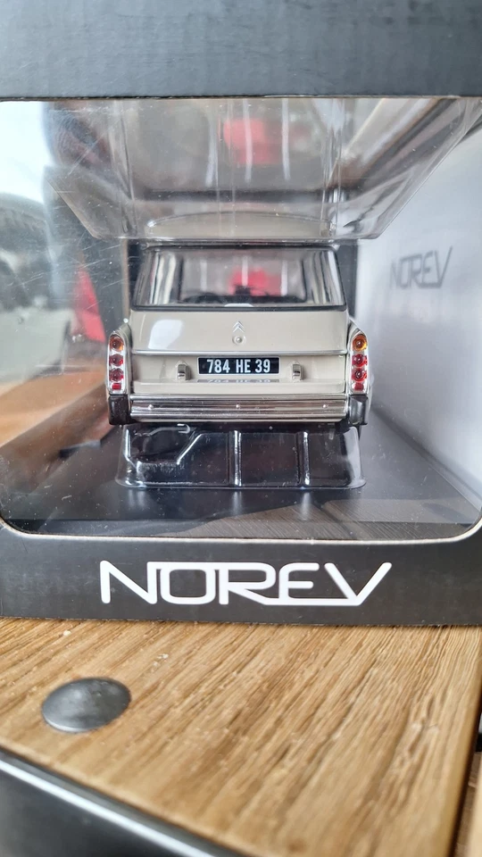 Citroen Ds 21 Break 1/18 Norev - Photo 3/4