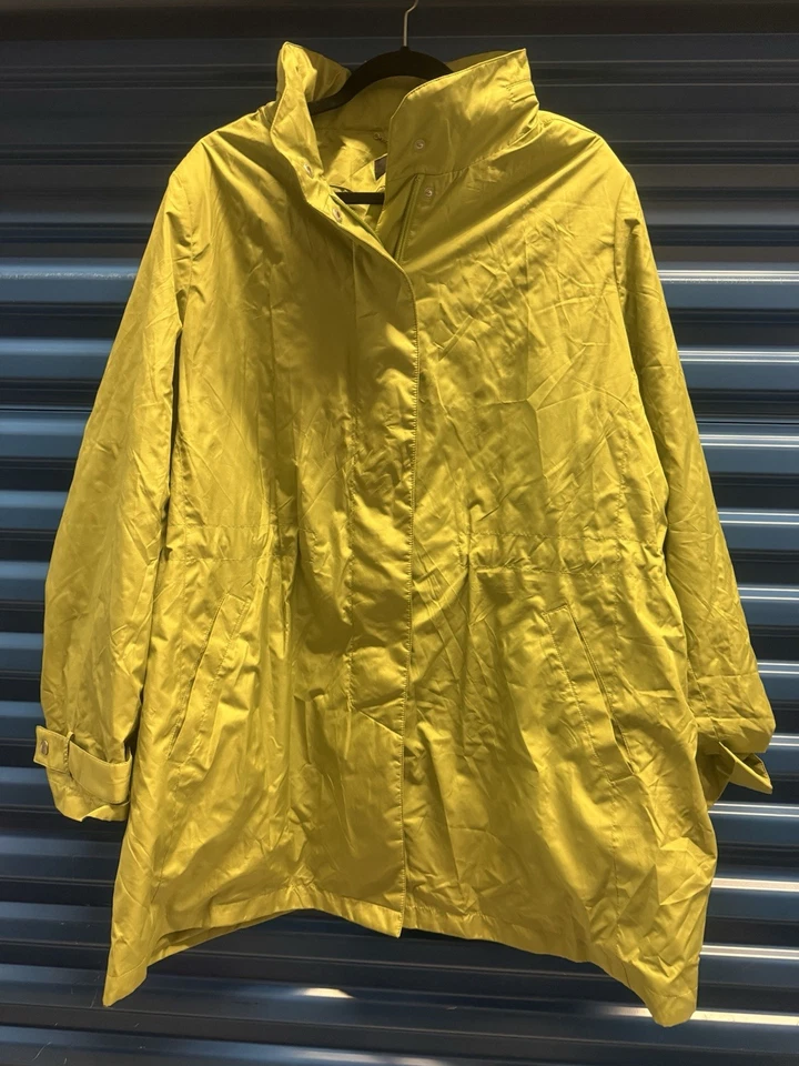 Abrigo de lluvia Alfani, cremallera, bolsillos, con capucha talla grande Foto 2 de 4