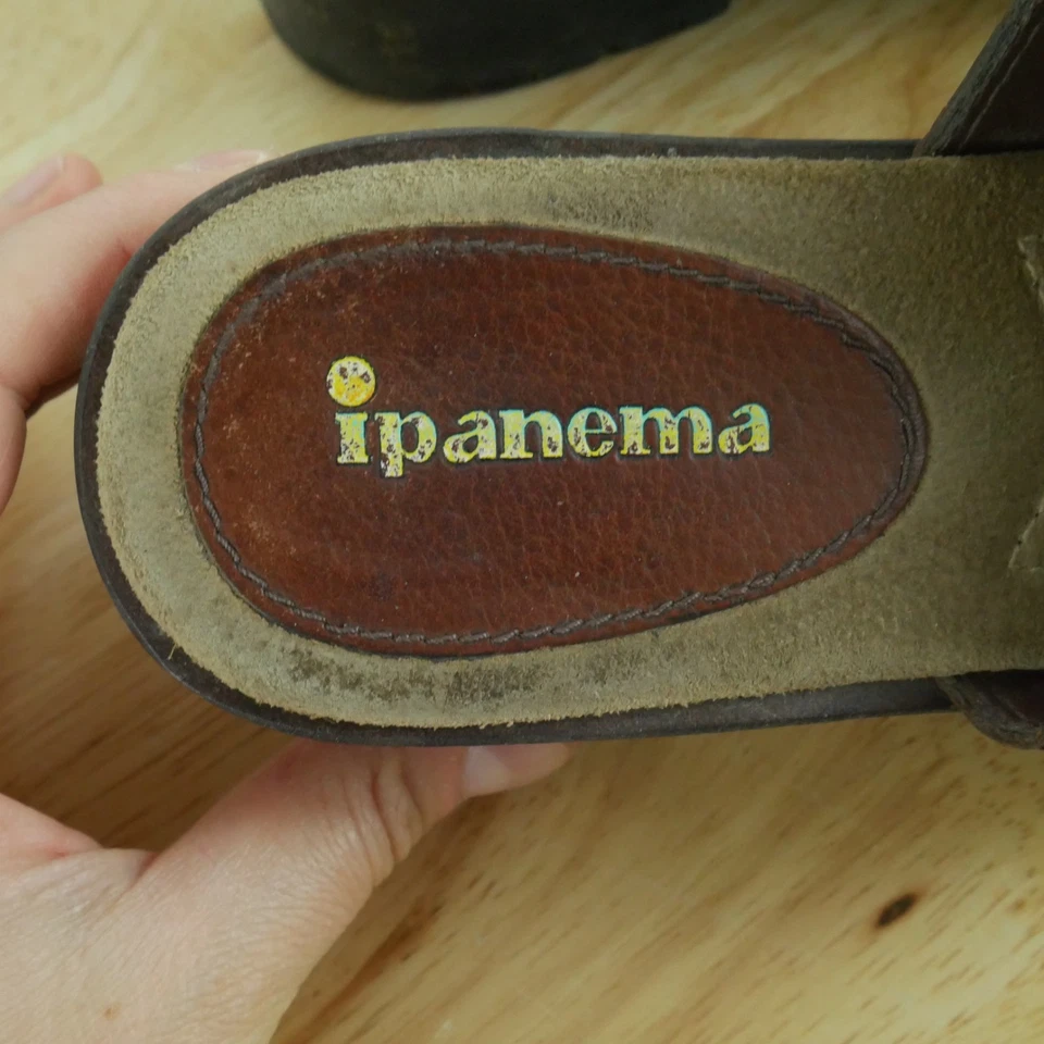 Vintage 7 1/2 Sandals Chunky Heel Slides Toe Loop Buckle Brown Leather Y2K Boho - Image 2 of 4