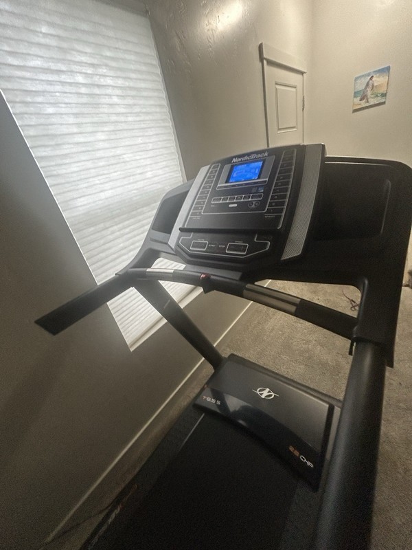NordicTrack T 6.5 S; Treadmill for Running and Walking with 5” Display and Space