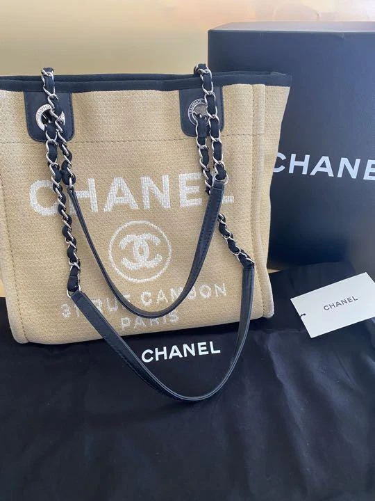 Cloth tote Chanel Blue in Cloth - 28666332