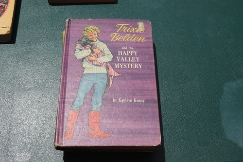 Lot of 7 Vintage Trixie Belden Books Whitman HC & PB Classic Mystery - Picture 3 of 9