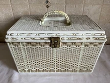 Vintage Wilson Wil-Hold Large Sewing Case Basket Weave White Gold 13x9x9