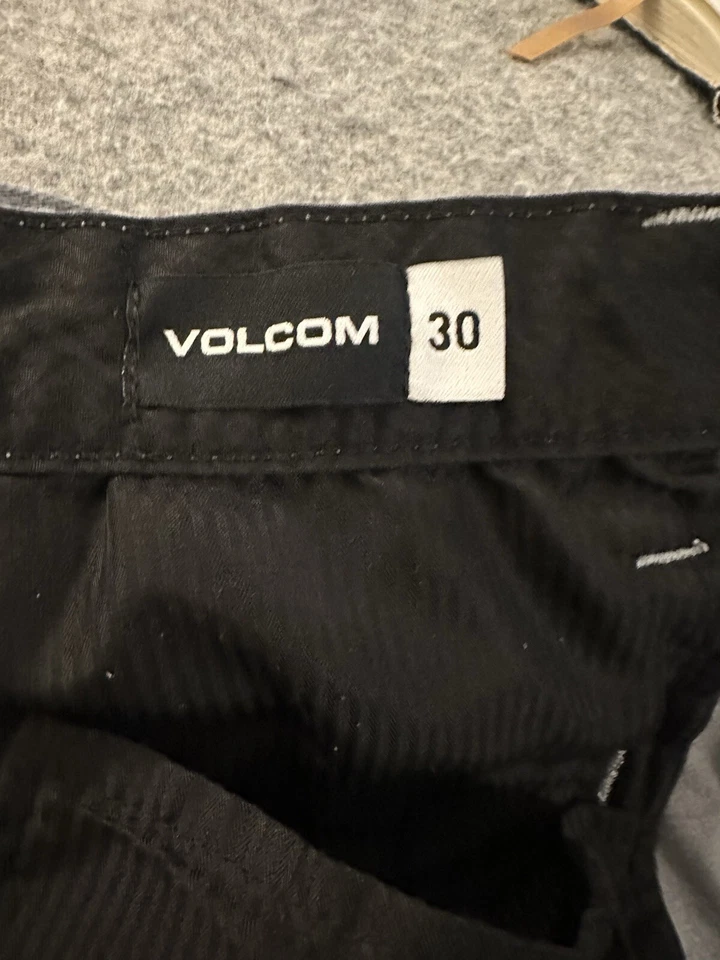 Mens Volcom Shorts Men 30 Gray Flat Front Chino Casual Skate Used - Image 2 of 4
