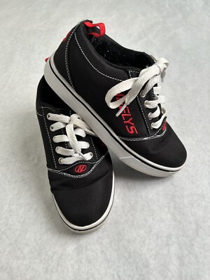 Heelys GR8 Pro Youth Size Black White Red No Tie Shoes GUC
