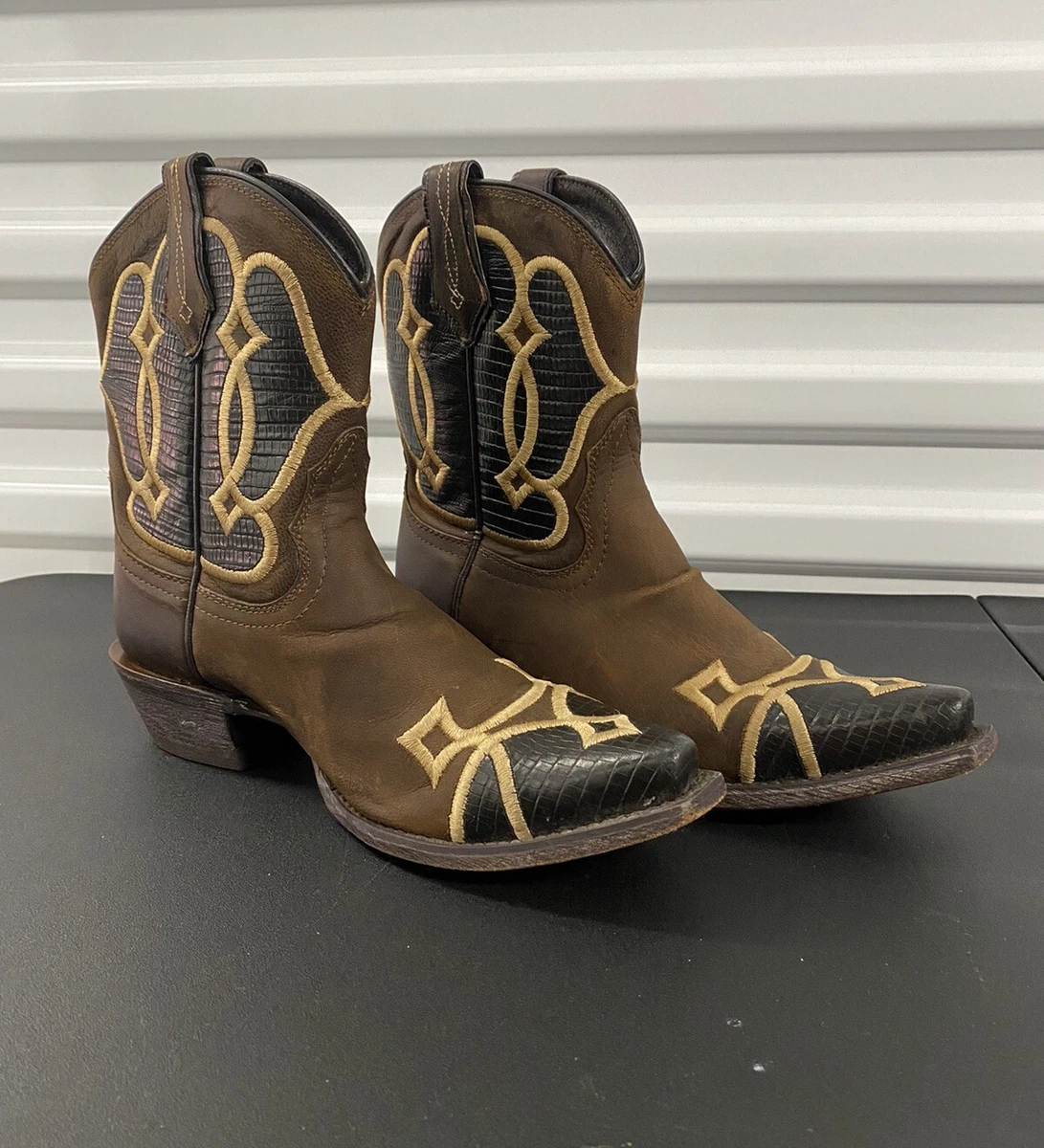 Ariat embroidered cheap boots