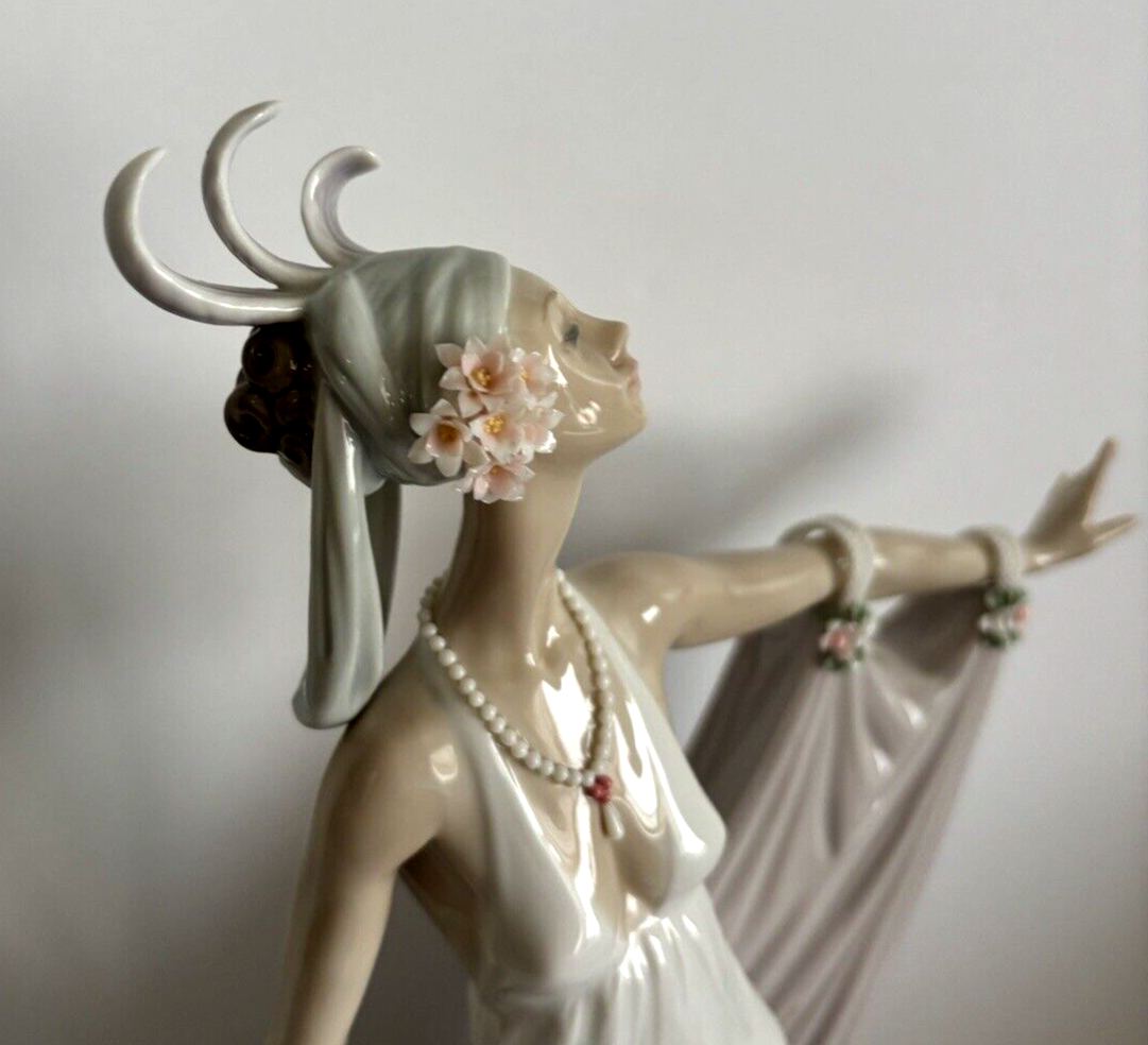 LLADRO LIMITED GRAND DAME #1568 FIGURINE SPAIN FF3 | eBay