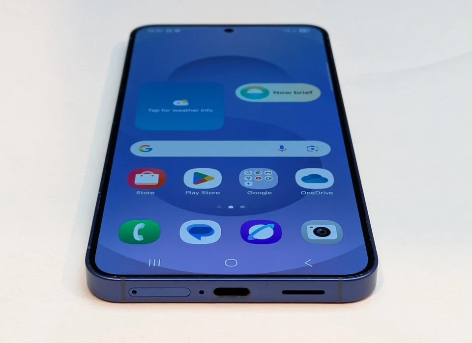 Samsung Galaxy S25 - 128GB - SM-S931B/DS - Navy (Unlocked) - Image 4 of 4