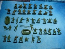 WW2  LOT 27  BRITISH ARMY  PLASTIC VINTAGE 1:32 RARE   . !!!