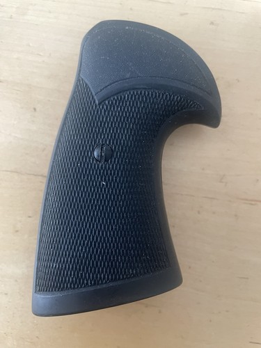 Pachmayr Compact Grip For Smith & Wesson J Frame Square Butt - Black Polymer 03255