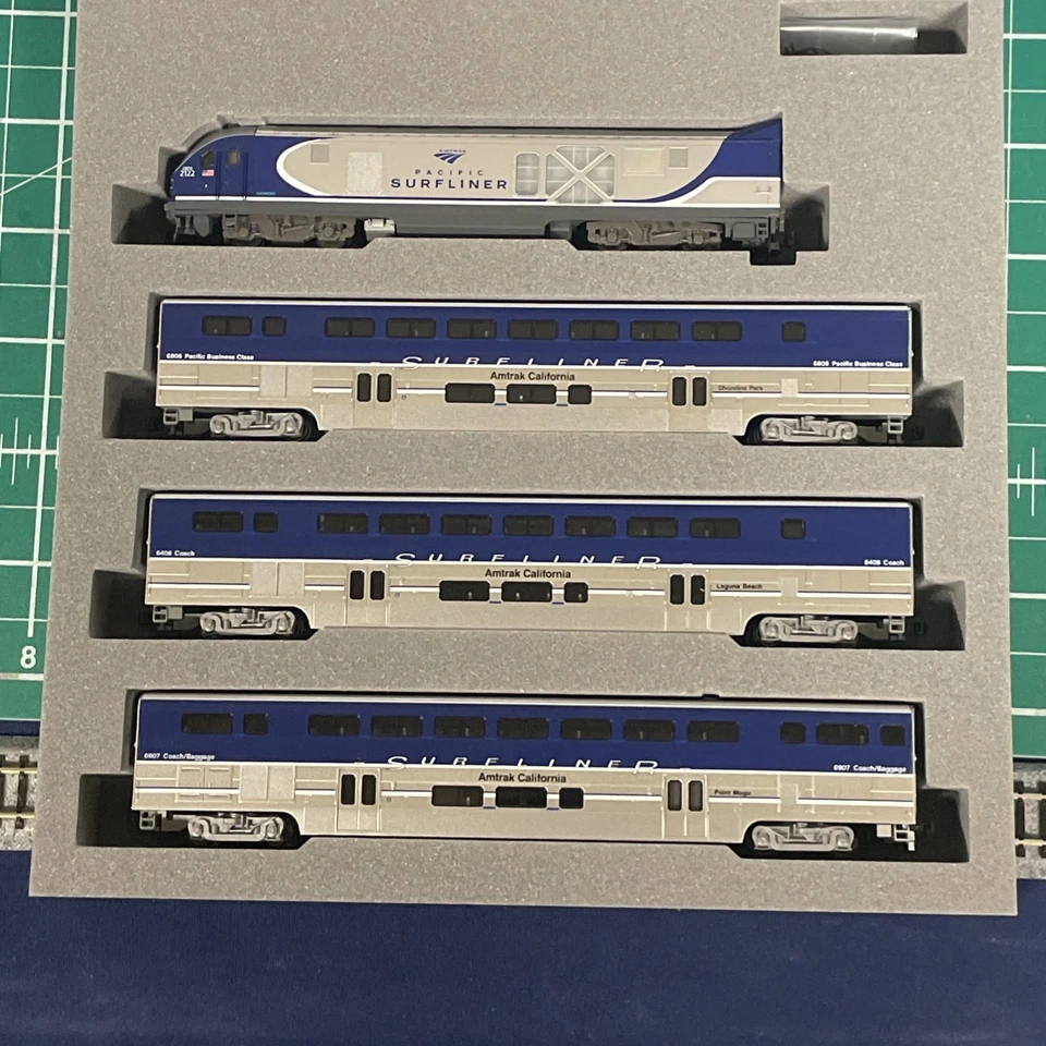 New! N-Scale Kato 106-9001 SC-44 & Pacific Surfliner 4-unit Set $ $240.00  - Image 3 of 4