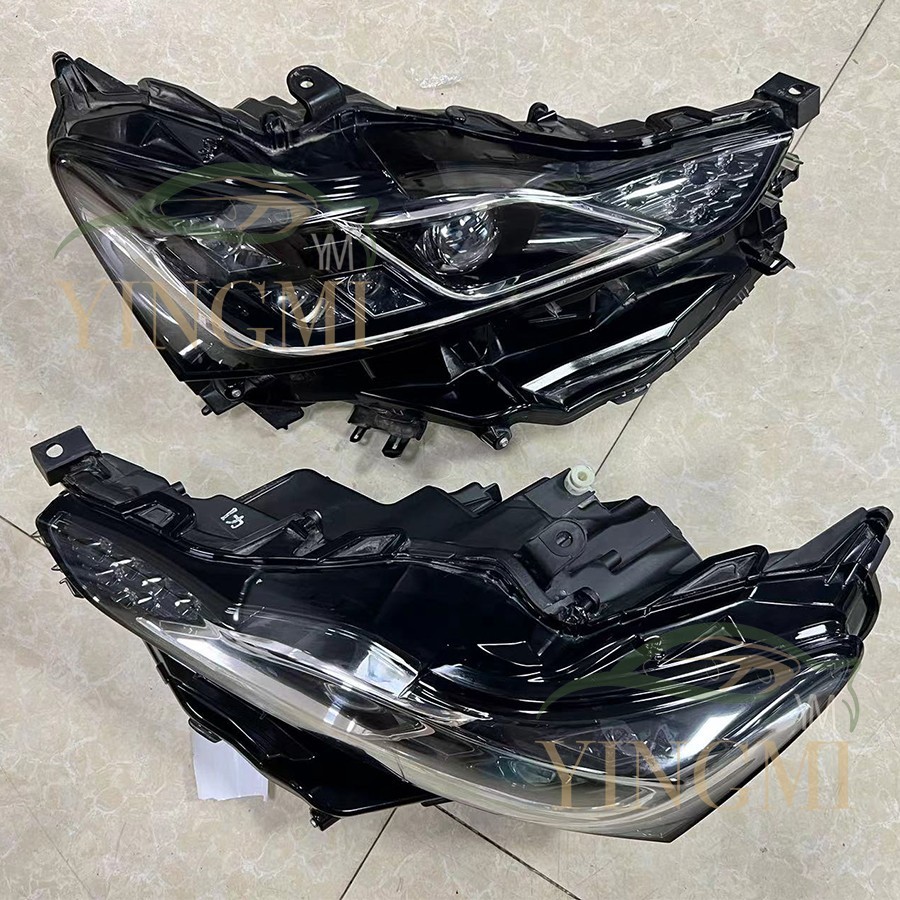 2016-2019 Lexus IS300 IS350 Headlight Assembly Set | Right | LED