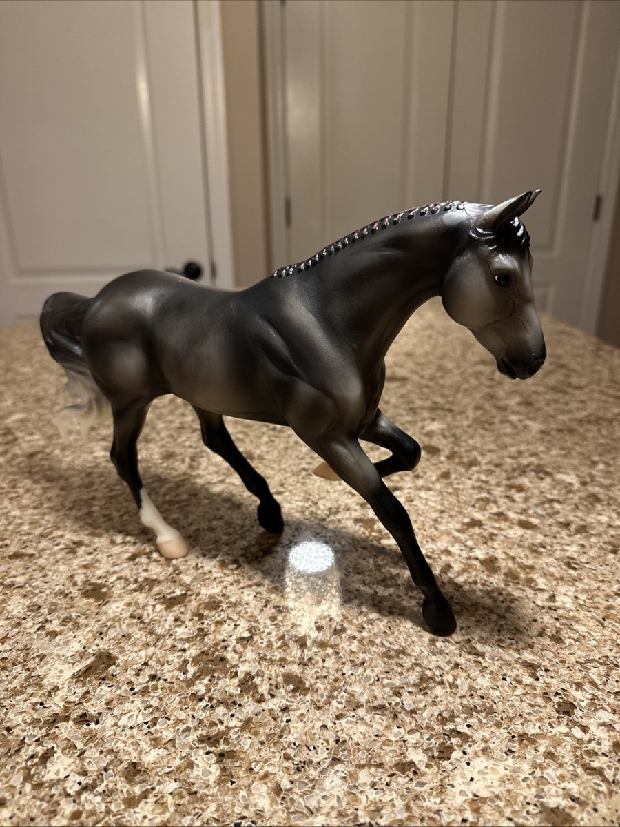 Breyer 2015 Holiday Horse Peppermint Kiss WITH Tack | eBay