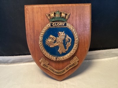 H.M.S GLORY WANDRELIEF / SCHILD (HANDBEMALTE VERSION )