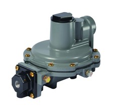 R632A-CFF Integral 2-Stage Regulator, 9-13" W.C Spring, 1/4" x 3/4" NPT