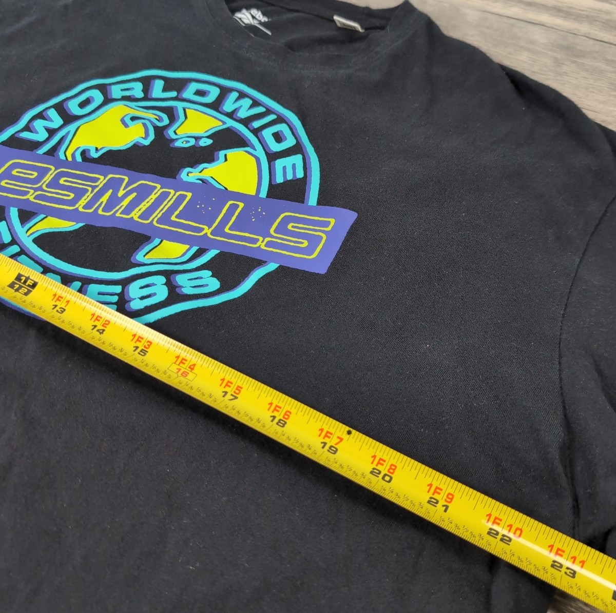 Reebok Les Mills Globe Fitness Big Graphic T-Shirt Men's Size Large L Black View 6