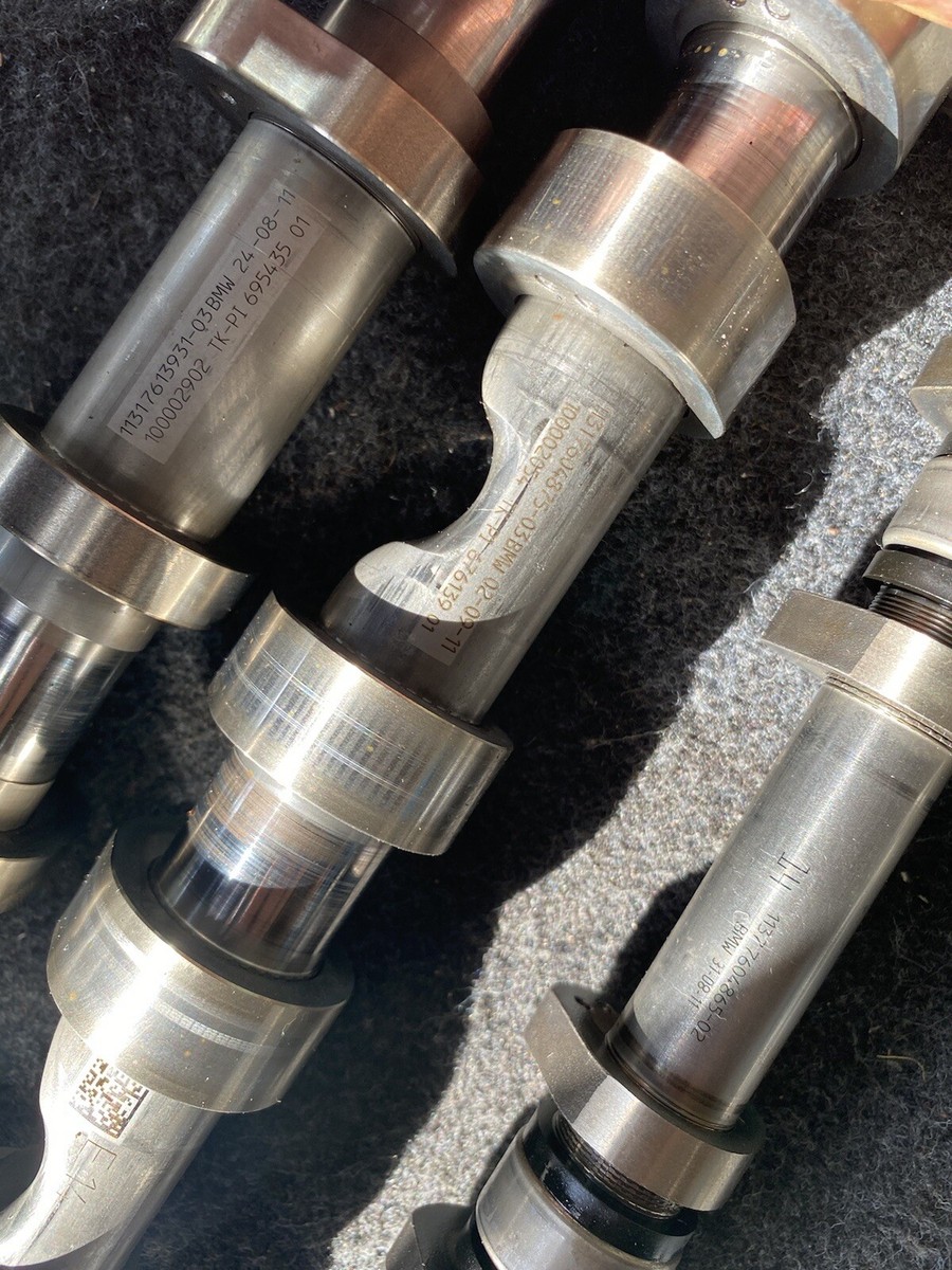 BMW M5 F10 S63 4.4 RIGHT BANK CAMSHAFTS Completely 7604865 7604875 