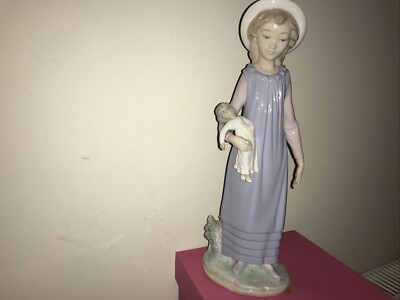 Lladro Daisa 11'' Figur Mädchen mit Puppe neuwertig selten ausgemustert