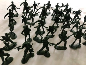 Green Plastic Army Men Military Toy 