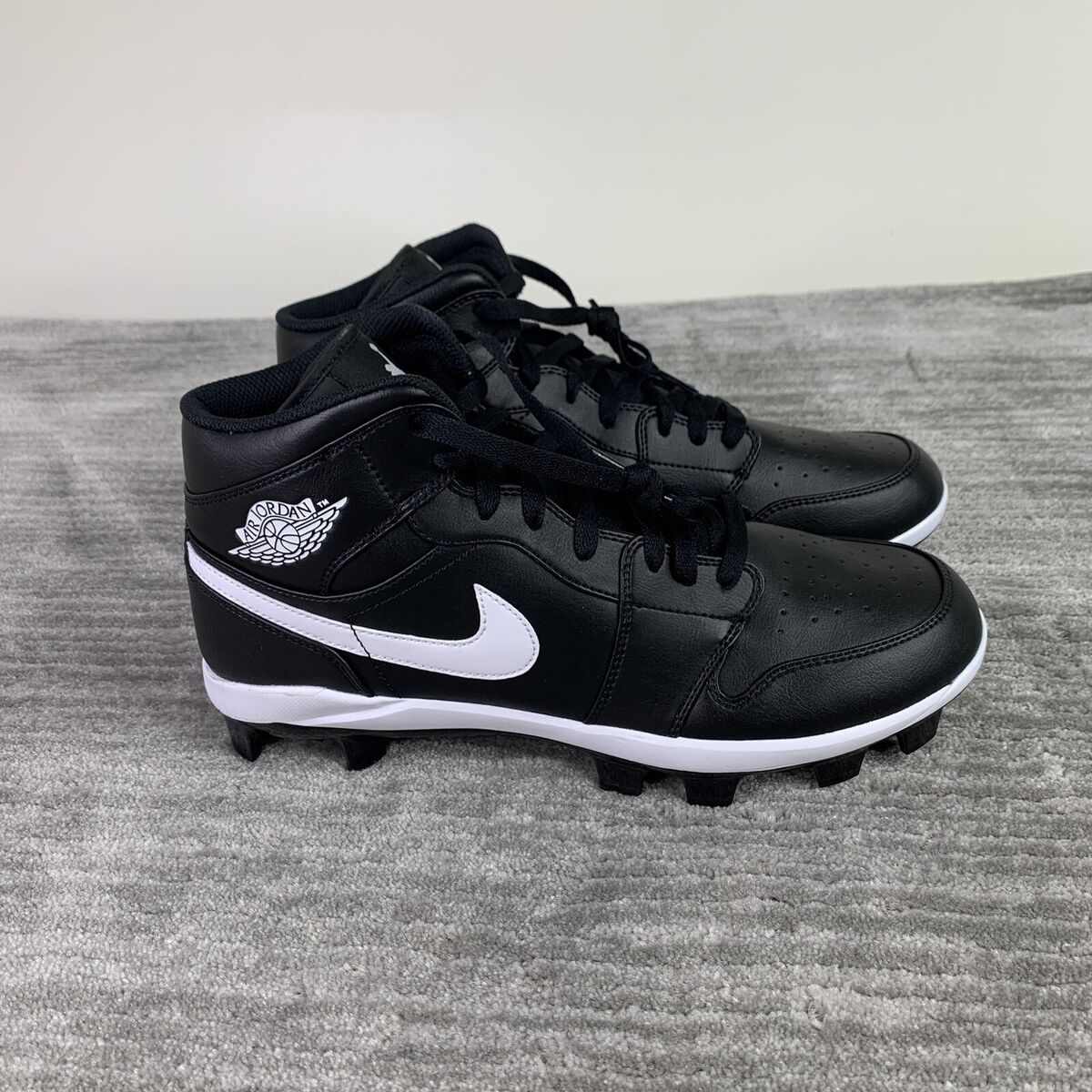 Nike Air Jordan 1 Retro MCS Black White Baseball Cleats Size Nike Air Jordan 1 Retro MCS Black White Baseball Cleats Size