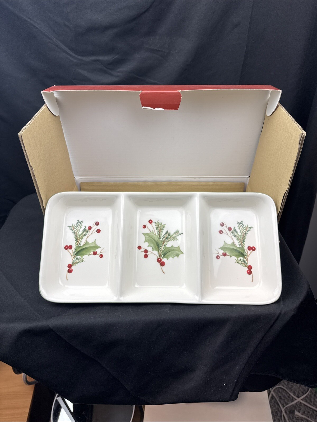 Lenox Holiday Gathering Divided Server NIB Vintage Holly Berries