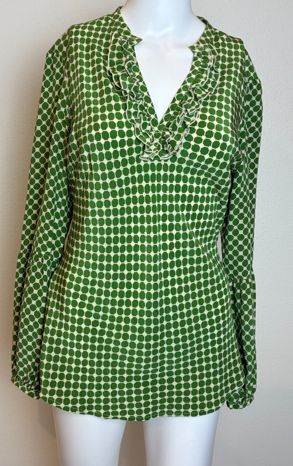 VTG Harolds 100% Silk Blouse S Pistachio Ruffle Feminine Retro Career Old Money