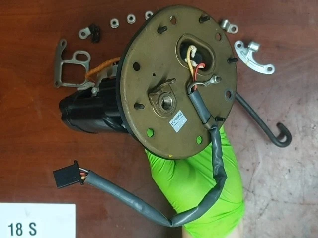 06-07 Honda Cbr1000rr Bomba de Combustible Gas Gas Gasolina Unidad Transmisora Limpia Buen Funcionamiento 12k/mi Foto 2 de 4