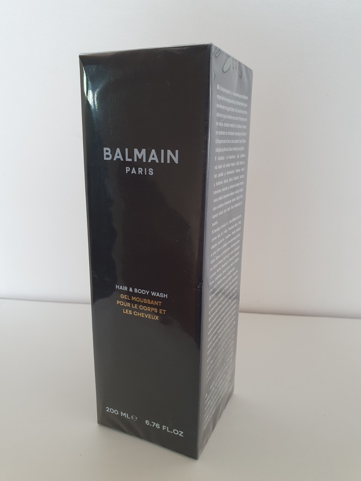 Gel moussant corps et cheveux Balmain Paris, votre allié fraîcheur de voyage en 200 ML