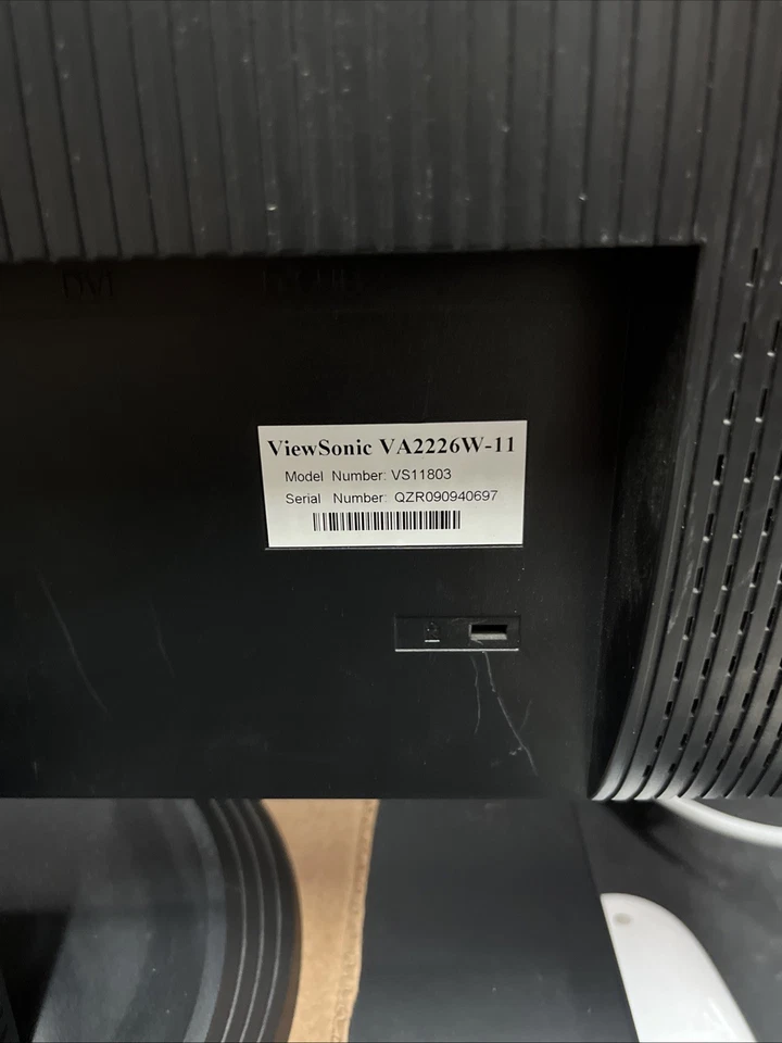 ViewSonic VA2226W 22" Widescreen LCD Monitor DVI VGA 1680x1050 w/stand and cable - Image 4 of 4