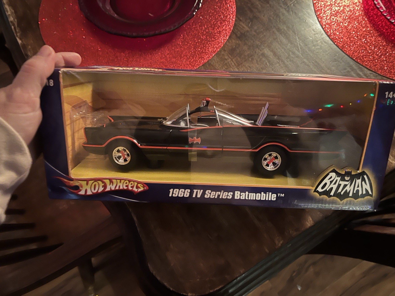 Hot Wheels Batman Batmobile 1966 1:18 L2090
