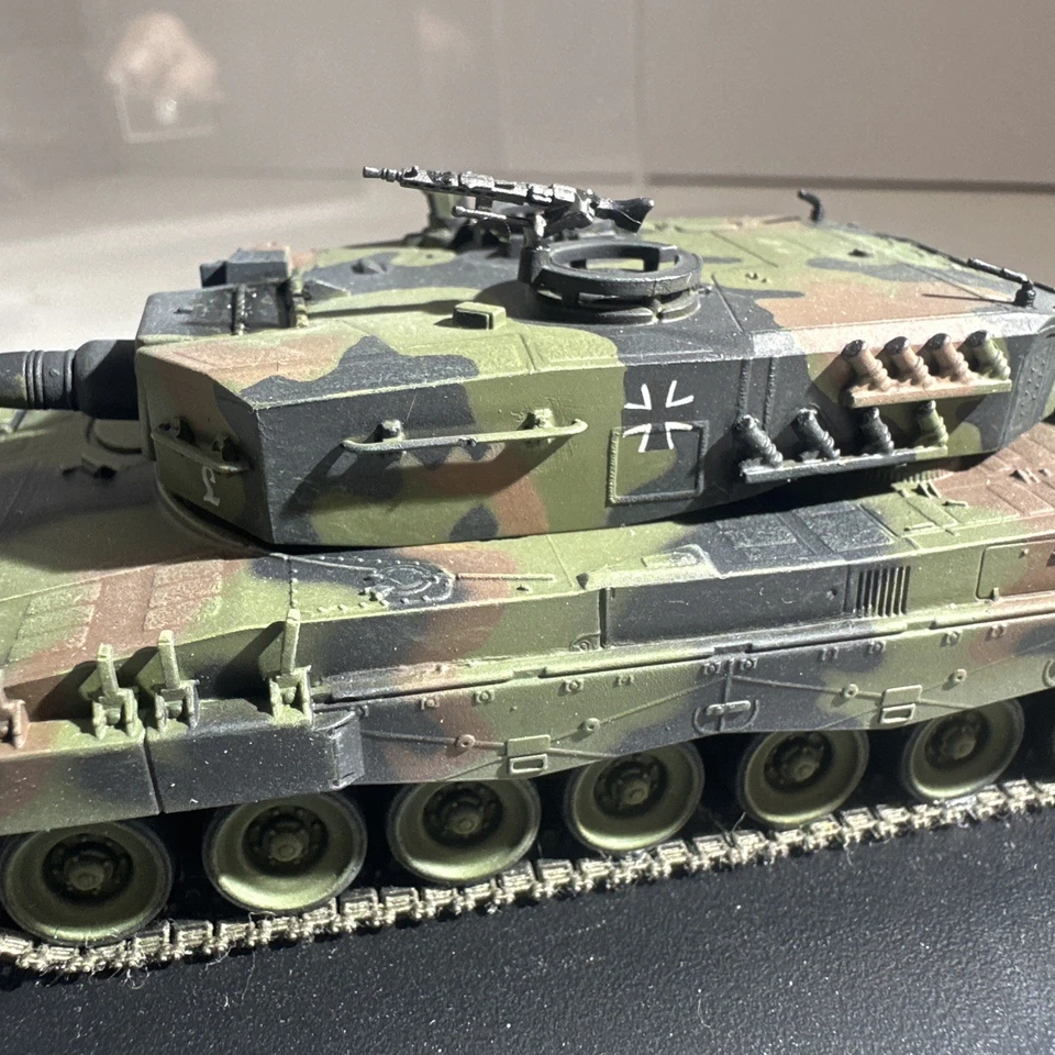 DRAGON ARMOR 1:72 LEOPARD 2A4 4./PANZERLEHRBATAILLON 3 - Image 2 of 4