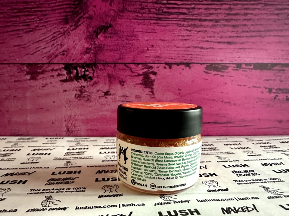 EXFOLIANTE LABIAL BN Lush Candy Corn 0,8 oz Foto 3 de 3