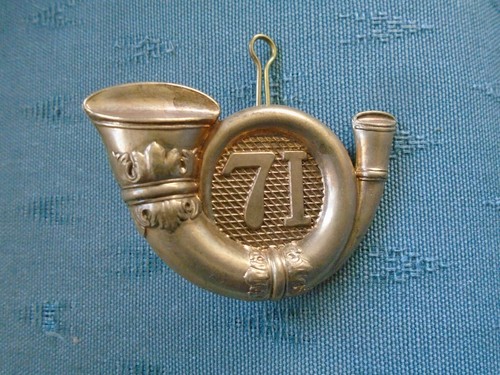 THE 71ST HIGHLAND LIGHT INFANTRY - MILITARY BRITISH ARMY CAP BADGE
