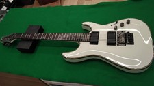 Guitarra Eléctrica Schecter C-1 Hellraiser EMG Pastillas Activas Bobina Grifo Probado