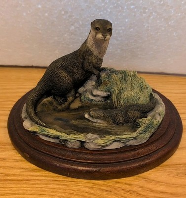 Border Fine Arts Together Again Otter Figur von Ray Ayres Otter Ornament sehr guter Zustand