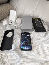 Honor Magic 8 Pro Black  512GB, 12GB UK version, huge bundle with extras 