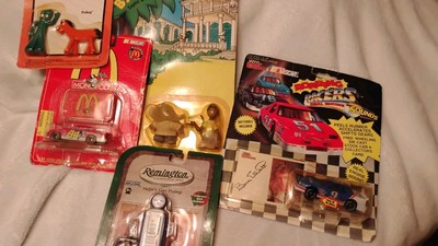 Vintage Toys Lot. I.64th Trucks. Matchbox Cars. Figurines. Olympic Teddy Bear. 