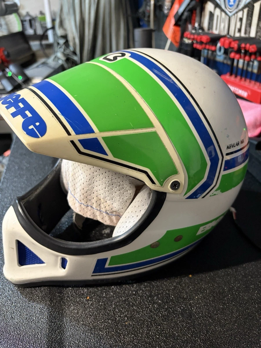 can i put speakers in my smith quantum helmet How to Install Helmet Speakers