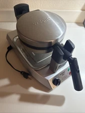 Waring Pro Belgian Waffle Maker Restaurant Style Rotating WMK300A Tested Clean