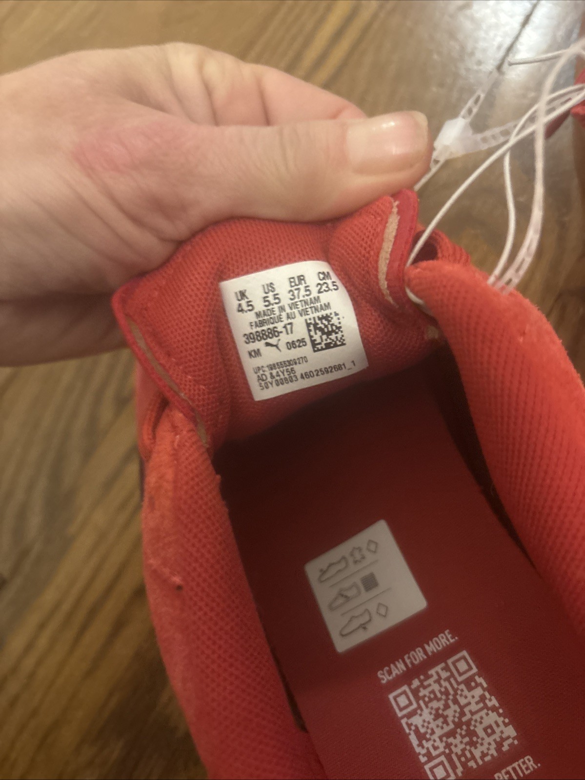 Puma Suede Youth Red Black Sneakers Tennis Shoes Size 5.5 Women’s 7.5 New thumbnail 5