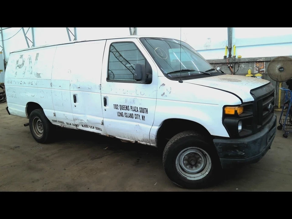 Rear Axle 9.75" Ring Gear Semi-floating Axle Fits 09-14 FORD E250 VAN 6745499 Foto 2 de 4