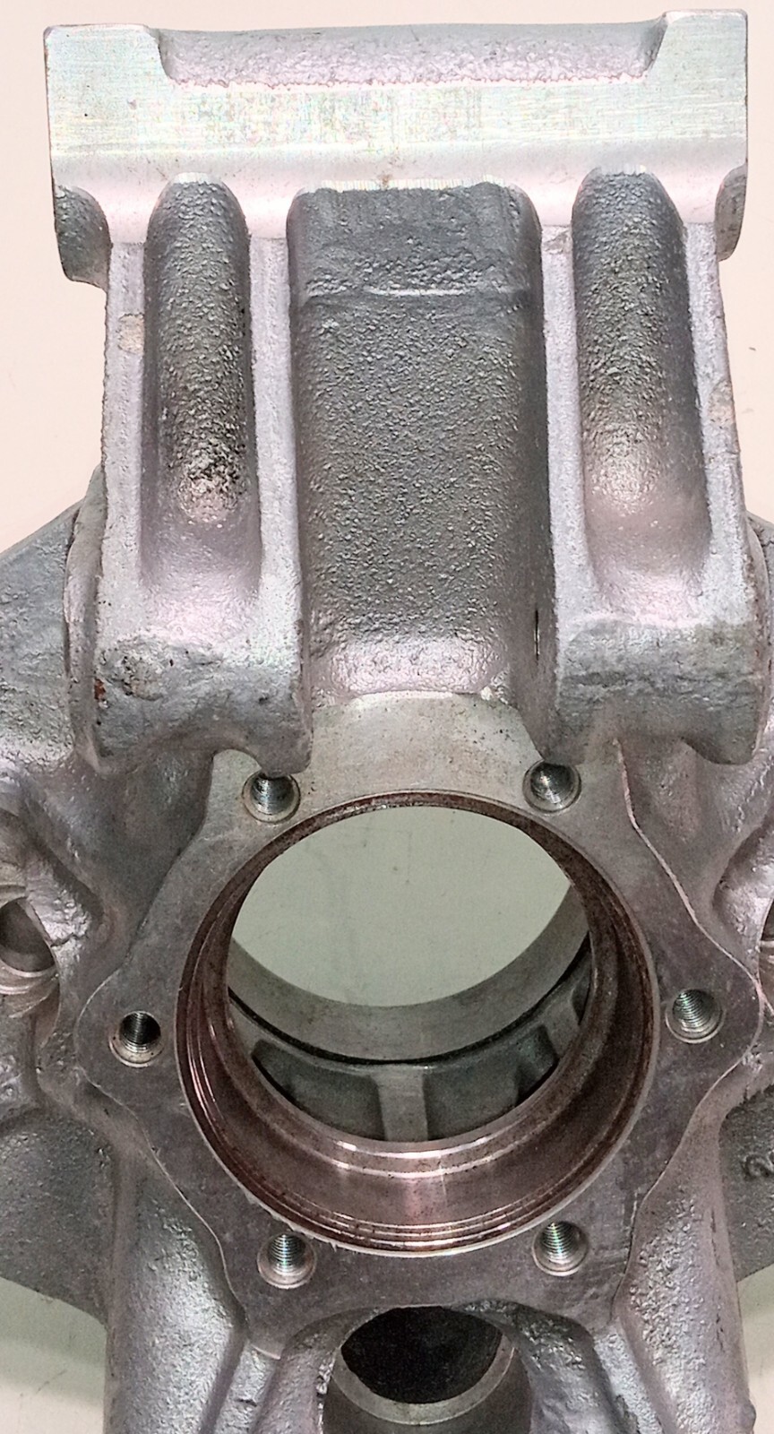 Ferrari Testarossa Rear Wheel Bearing Hub Holder Upright_134887_151240_NEW