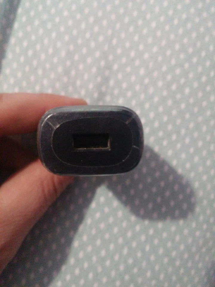 Caricabatteria originale Lg MCS-04ER 1.8Ah micro Usb per LG OPTIMUS G2 G3 - Immagine 3 di 4