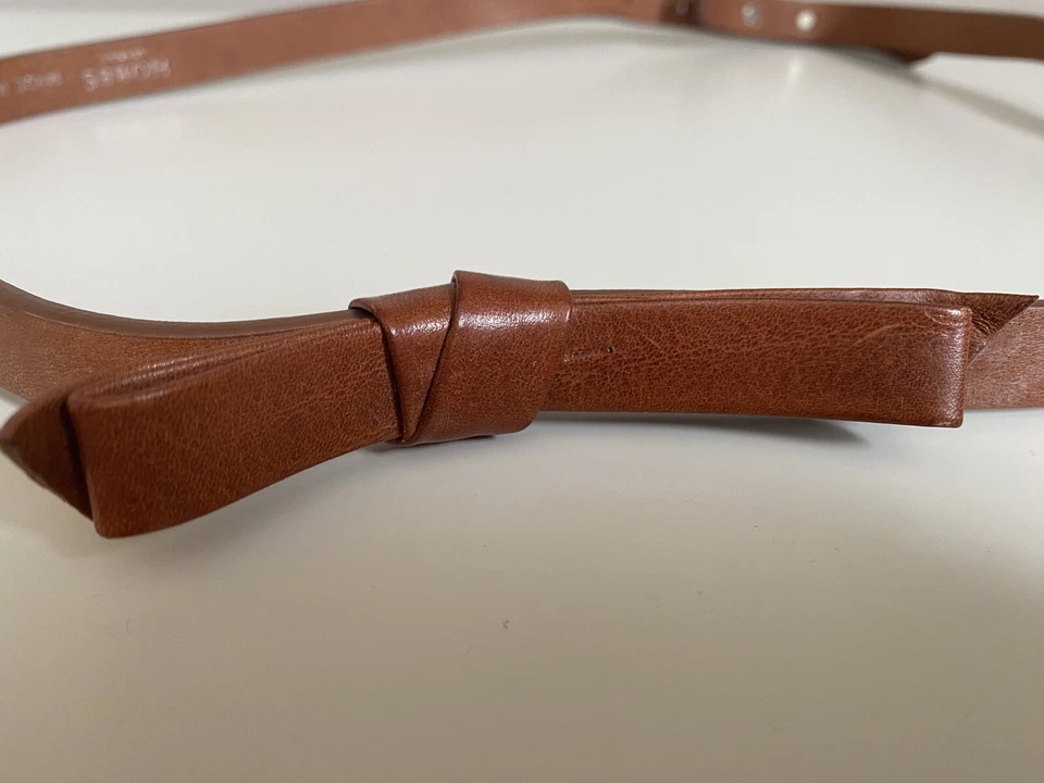 Hobbs Leather Belt Medium Bow Design  - Image 2 of 4