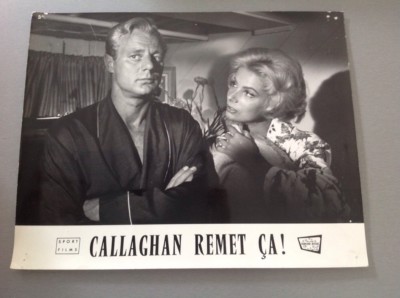 AUSBEUTUNGSFOTO (LOBBY CARD): CALLAGHAN GIBT DAS ZURÜCK!