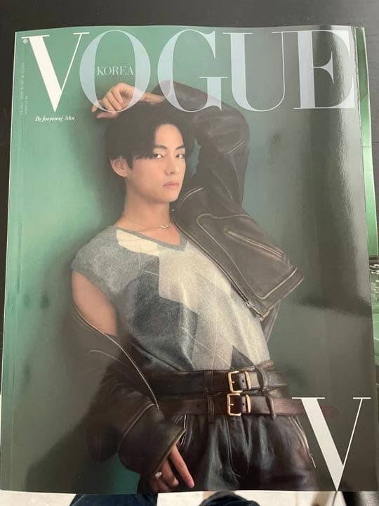 Vogue KOREA October 2022 BTS V Cover Issue Magazine